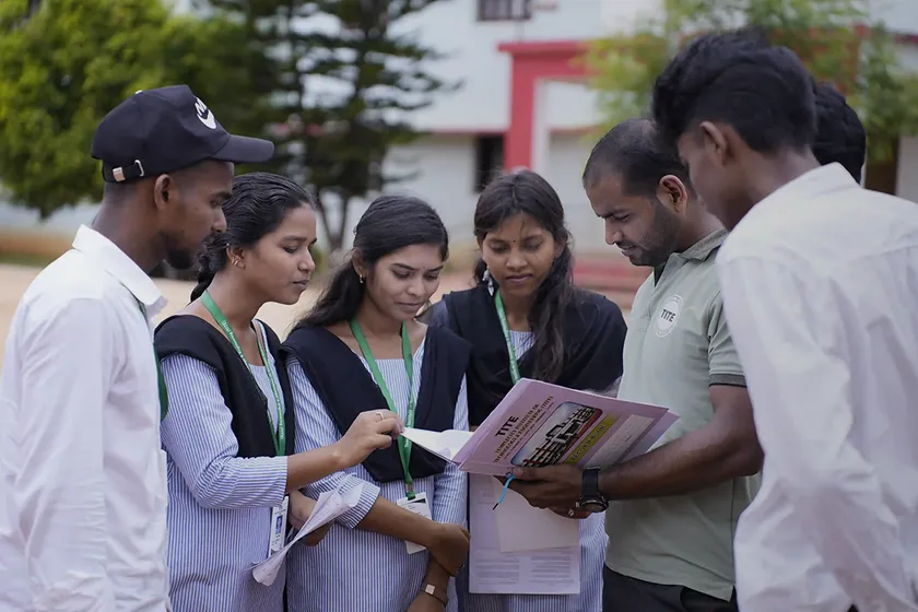 MBA Students Collaborating